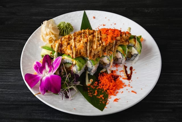 Blue crab dynamite roll